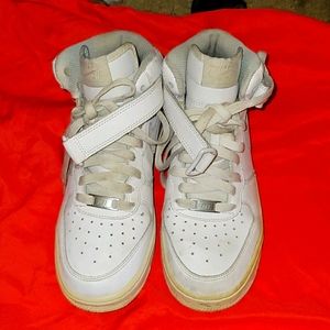 Nike Air max needs cleaning